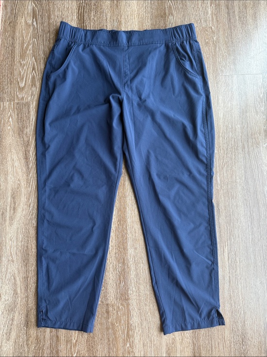 Eddie Bauer Pants - Eddie Bauer Ladies Traveler Pant in Navy